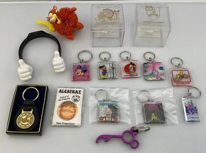 lot 47 image: Misc. Vintage Disney Items