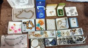Lot Of Vintage Boxed Jewelry