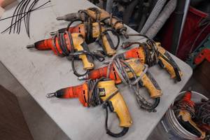 lot 507 image: 6 DeWalt Corded Drywall Screwdrivers