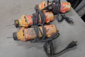 lot 521 image: 3 DeWalt Corded Drywall Cut-Out Tools