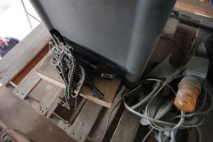 lot 10 image: Linear SLD-211 13 HP Electric Gate Opener with Remotes