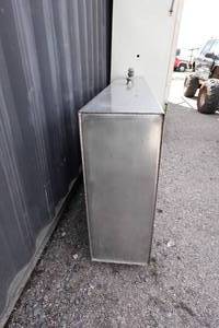 lot 16 image: Stainless Steel Water Tank - 200 Gallon