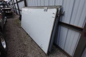 lot 17 image: Semi Trailer Doors - 2021 Great Dane