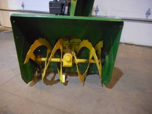 John Deer TRS 27  Snowblower