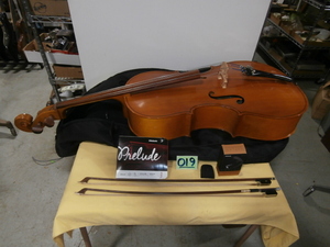lot 19 image: Engelhardt 110 44 Cello USDA, Case, Bows