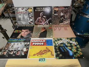lot 33 image: 9 Vintage RockPop Albums