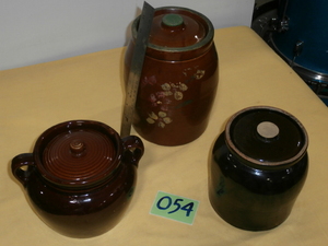 lot 54 image: 5 Vintage Ceramic Cookie Jars