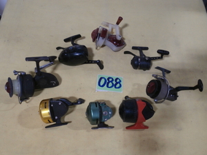 lot 88 image: Group of Vintage Spinning and Push Button Fishing Reels