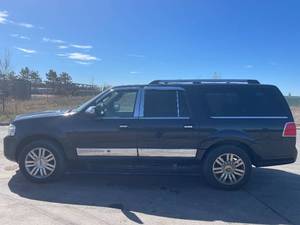 2010 Lincoln Navigator L - 4X4