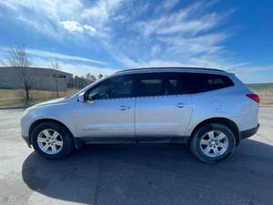 2009 Chevrolet Traverse LT - AWD