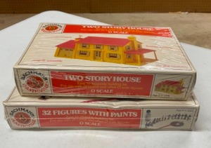 Vintage Bachmann #45936 O Scale Plasticville Two-Story House Classic Building Kit, Train Kit 32 Figures With Paint 1955...