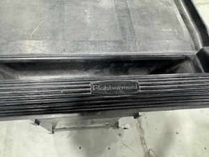 lot 35 image: Rubbermaid Utility Cart