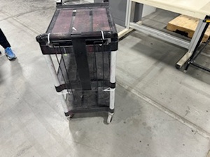 lot 36 image: Rubbermaid Utility Cart