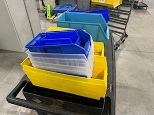 lot 64 image: Various Sized Bins (20)