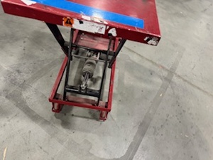 lot 73 image: Uline Lift Table with Wheels. Model H 1485 330lb Capacity