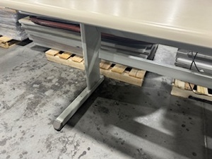 lot 75 image: Executive Adjustable Height Table. Powerlift
