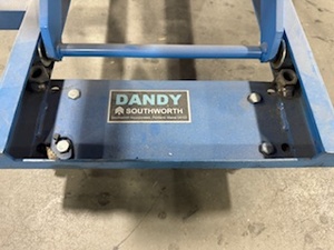 lot 119 image: Dandy Southworth Lift Table. 550 Lb Lift Capacity