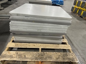 lot 120 image: Pallet of 30 x 30 TableTopsCounter Tops