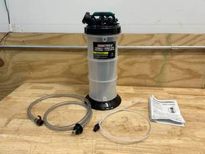 lot 77 image: OEMTOOLS 24937 6 Quarts (1.5 Gallon) Pneumatic and Manual Fluid Extractor, Manual and Pneumatic Oil Extractor, Fluid Vacuum Extractor, Vacuum Evacuator