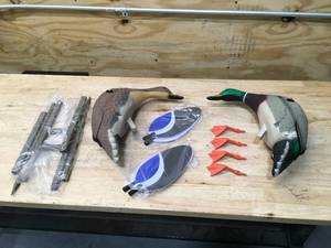 lot 61 image: Cabelas Mojo Outdoors Twin Pack Decoys. (Amazon Return)