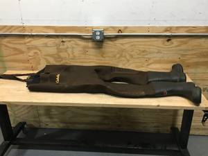 lot 130 image: Cabelas 9R Brown Waders