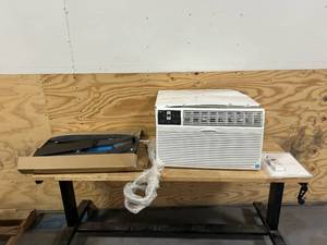 SEASONS 12,000 BTU10.5 CEER- 115V Air Conditioner