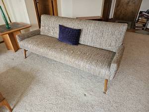 lot 2 image: Vintage Mid-Century Pin Leg Sofa Grey & Earthy Tones