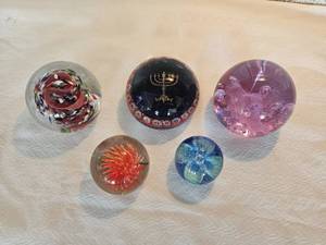 lot 70 image: Collection of Glass Paper Weights