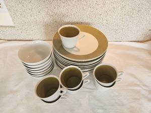 lot 71 image: Retro Olive Coffee Set and Dessert Service