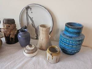 lot 86 image: Earthenware Pottery Collection