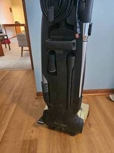 lot 96 image: Miele Home Vacuum