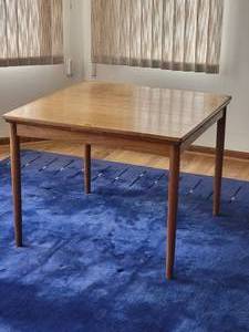 lot 10 image: Danish Modern Hundevad & Co. Flip Top Game Table  Dining Table