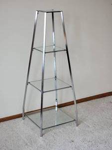 lot 16 image: Aluminum 3 Shelf Obelisk Etegare