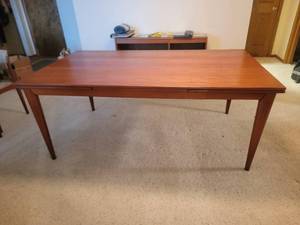 lot 9 image: JL Moller Denmark Teak Dining Table