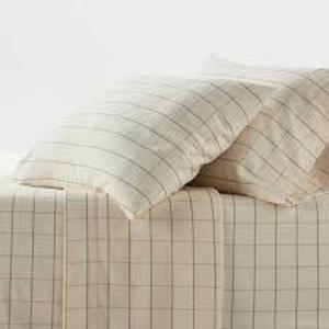 lot 4 image: Flannel Sheet Set - Threshold-Ivory Windowpane-Queen
