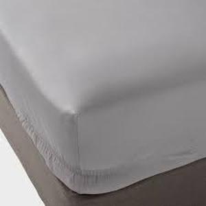 lot 73 image: 400 Thread Count Performance Fitted Sheet - Threshold-Classic Gray-King
