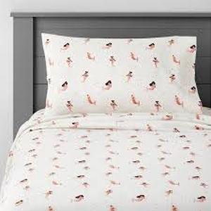 lot 74 image: Mermaid Cotton Kids Sheet Set - Pillowfort Full