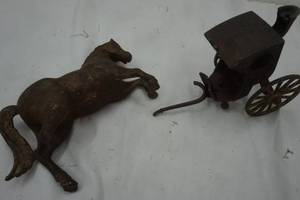 Cast iron horse n buggy