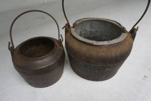 J & J Siddons cast iron pots