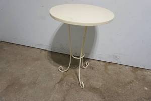 Metal occasional table 23