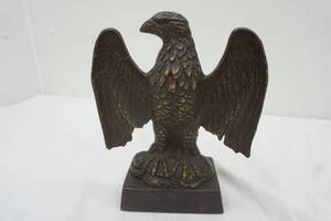 Cast Iron Eagle Figure 8 tall