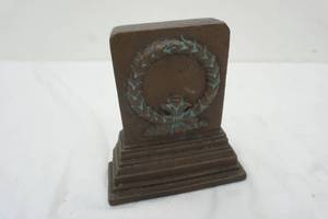 Cast Iron Bookend wreath statue