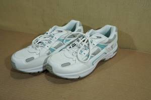 lot 37 image: Vionic Womens Walker Classic Comfortable Leisure Shoes -Size 8.5
