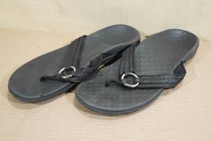 lot 38 image: Vionic Womens Aloe Sandals -Size 10