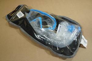 lot 125 image: Cressi Pano 3 Snorkel Set -ClearBlue