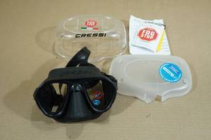 lot 128 image: Cressi Calibro Snorkel Mask -Black