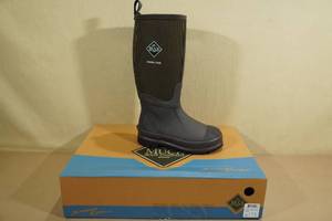 lot 130 image: Muck Boot Unisex Tall Chore Boots -Mens 5, Womens 6, Brown