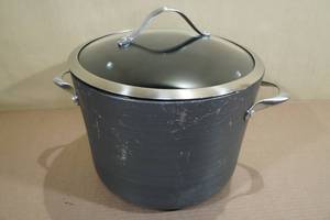 lot 139 image: Calphalon Stock Pot with Lid