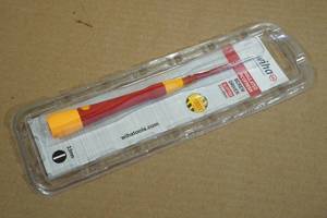 lot 176 image: Wiha Insulated Slotted Screwdriver