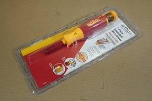 lot 180 image: Wiha 7 Piece Insulated Ultra Driver